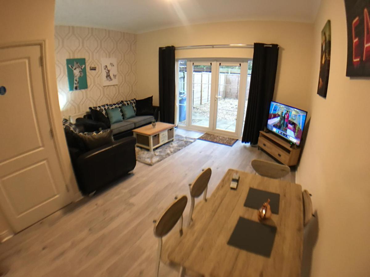 Very Large House, 6 Beds, 4 Bedrooms, 3 Bathrooms, 5 Smart Tv'S & Van Parking Boston Buitenkant foto